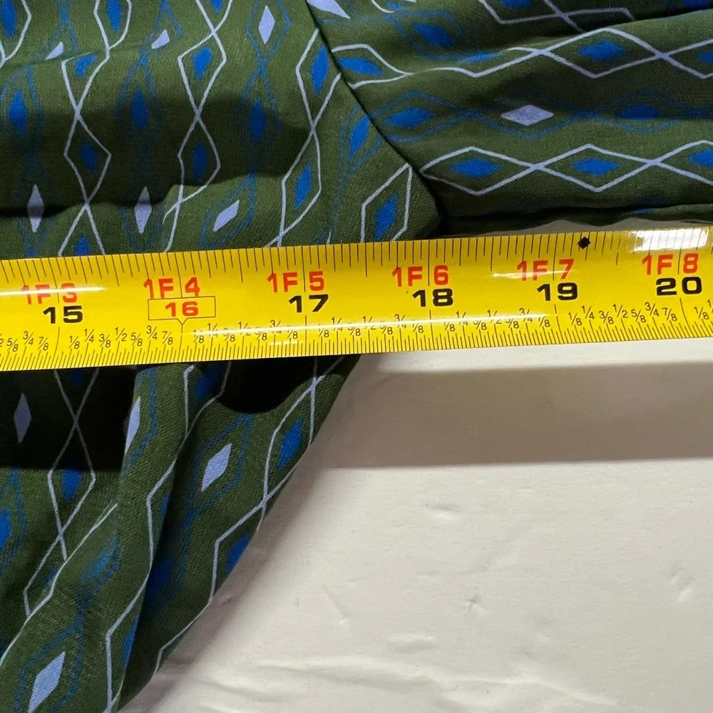 41 Hawthorn geometric diamond Forrest green roll tab sleeve S lightweight office - Picture 8 of 10